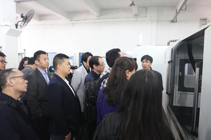 机械行业协会参观QY千亿国际车间